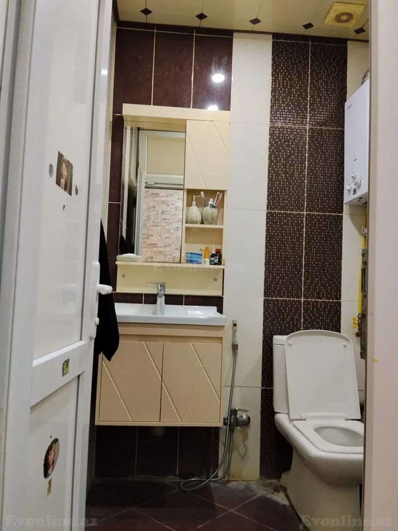 Satılır 2 otaqlı Mənzil Köhnə tikili 50 m² 7-ci mikrorayon - şəkil 6