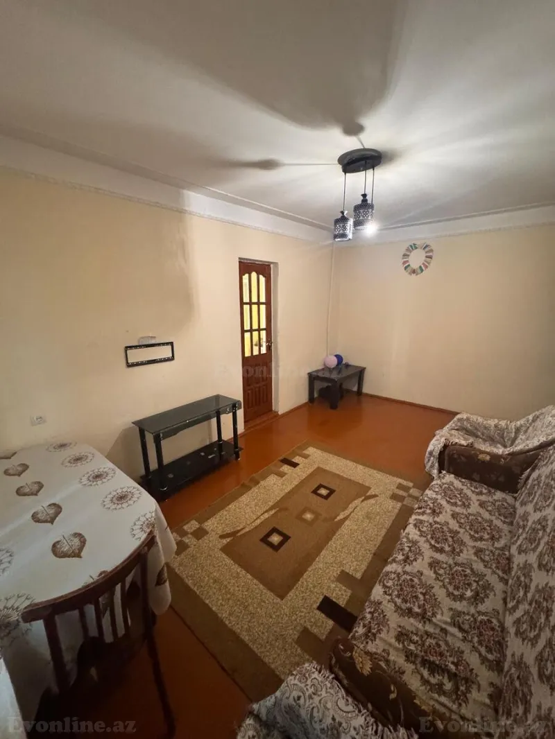 Satılır 2 otaqlı Mənzil Köhnə tikili 65 m² 8-ci mikrorayon - şəkil 2