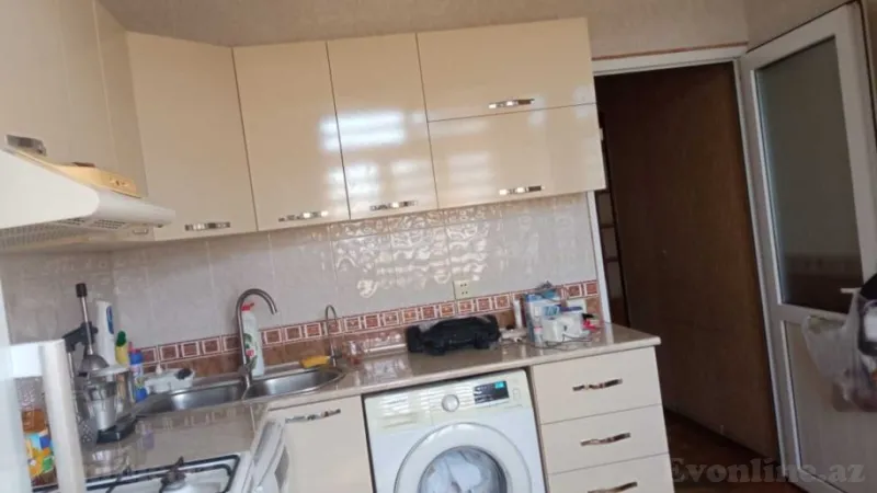 Satılır 5 otaqlı Mənzil Köhnə tikili 120 m² Əhmədli - şəkil 15