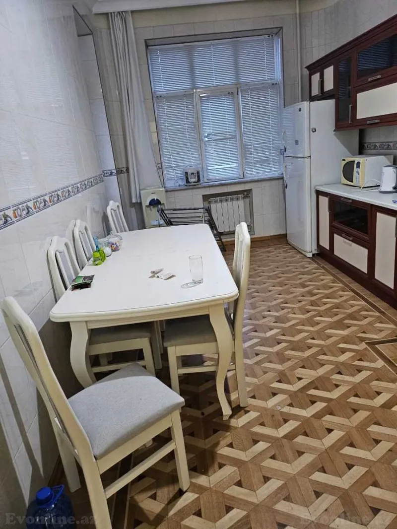 Kirayə verilir 3 otaqlı Mənzil Yeni tikili 155 m² Nizami m. - şəkil 13