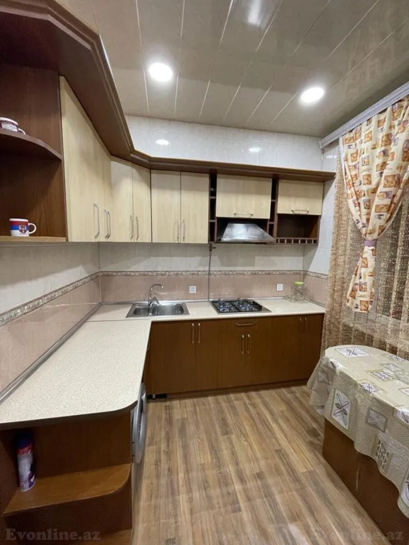 Kirayə verilir 2 otaqlı Mənzil Köhnə tikili 43 m² Yasamal - şəkil 2