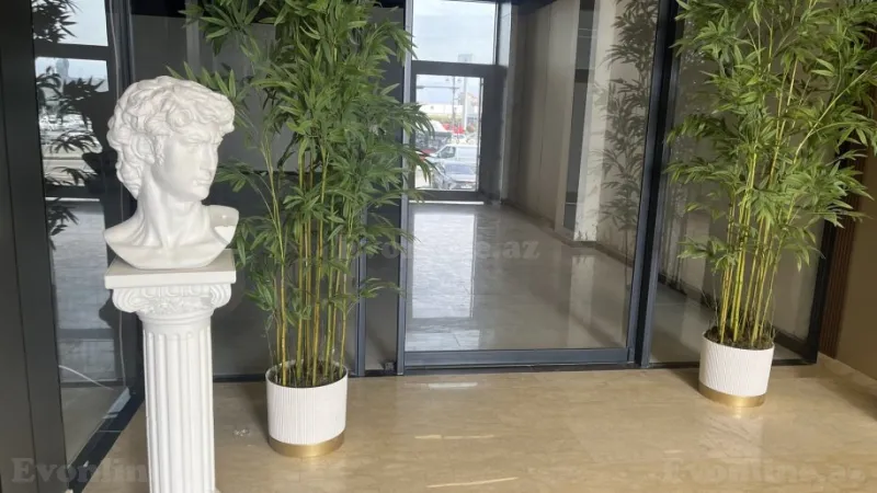 Kirayə verilir Ofis 110 m² Xətai r.