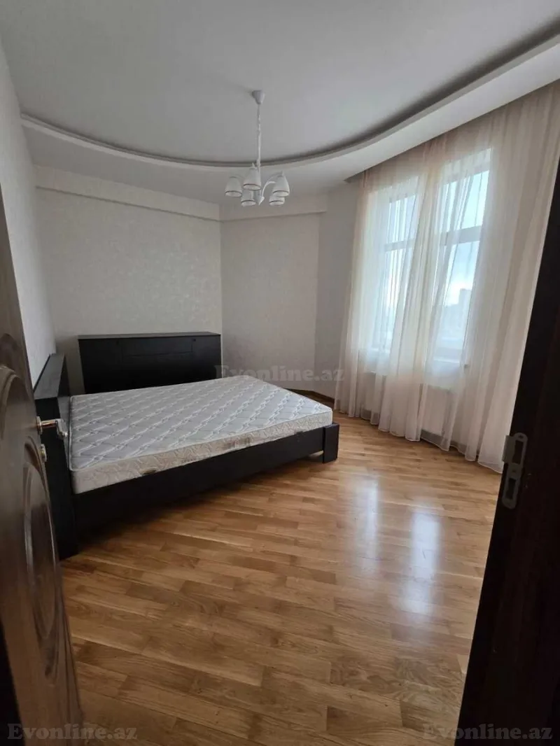 Kirayə verilir 3 otaqlı Mənzil Yeni tikili 120 m² Elmlər Akademiyası m. - şəkil 8