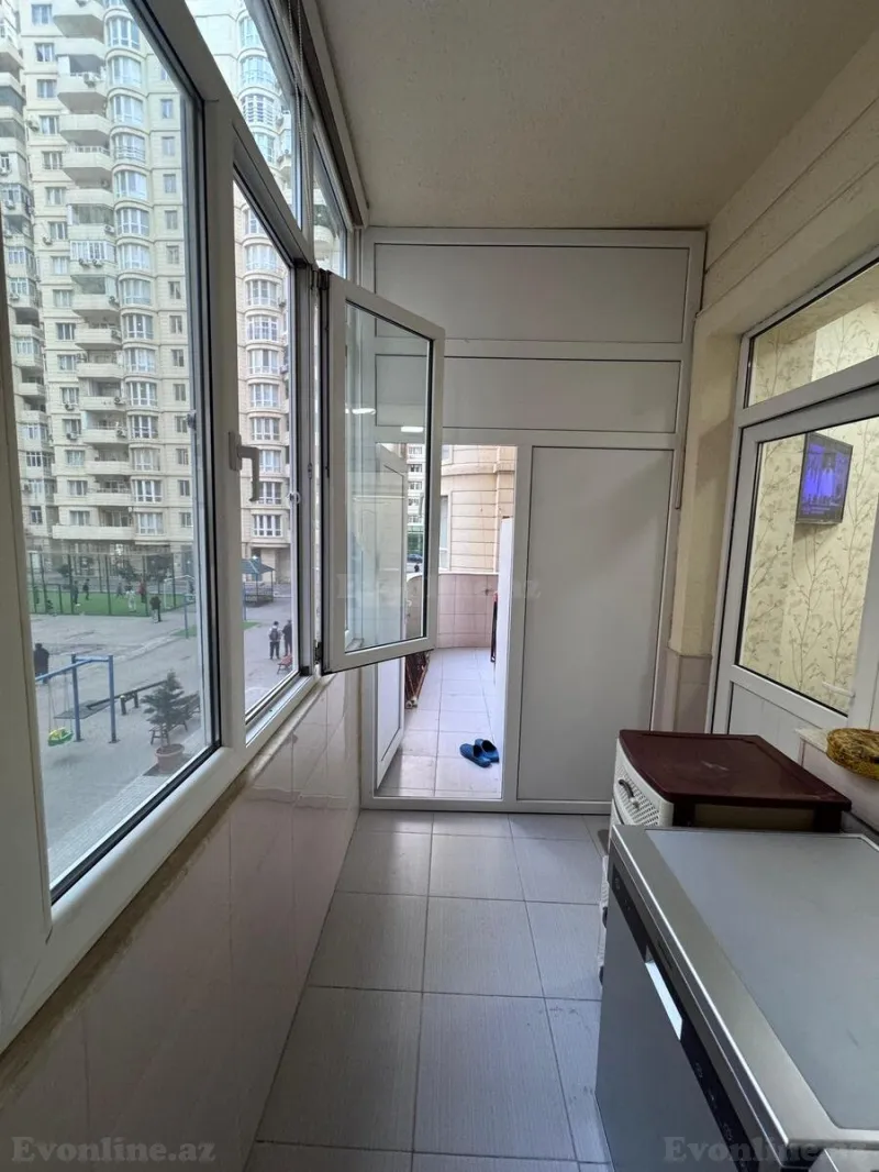 Satılır 3 otaqlı Mənzil Yeni tikili 100 m² 8 Noyabr m. - şəkil 9
