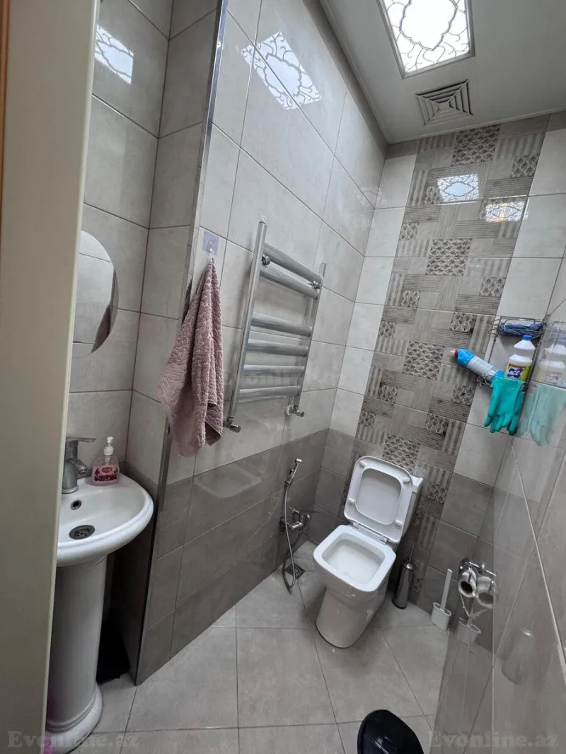 Satılır 3 otaqlı Mənzil Yeni tikili 100 m² 8 Noyabr m. - şəkil 24