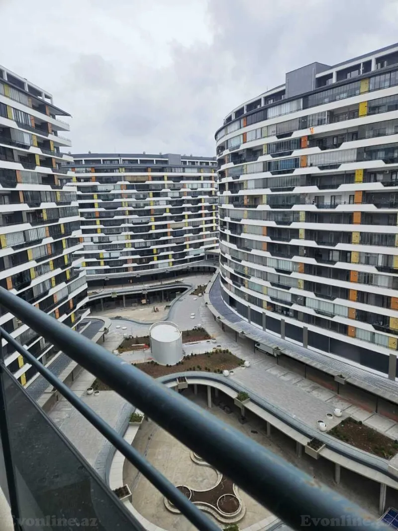 4 otaqlı Mənzil 166 m² Binəqədi r. Satılır