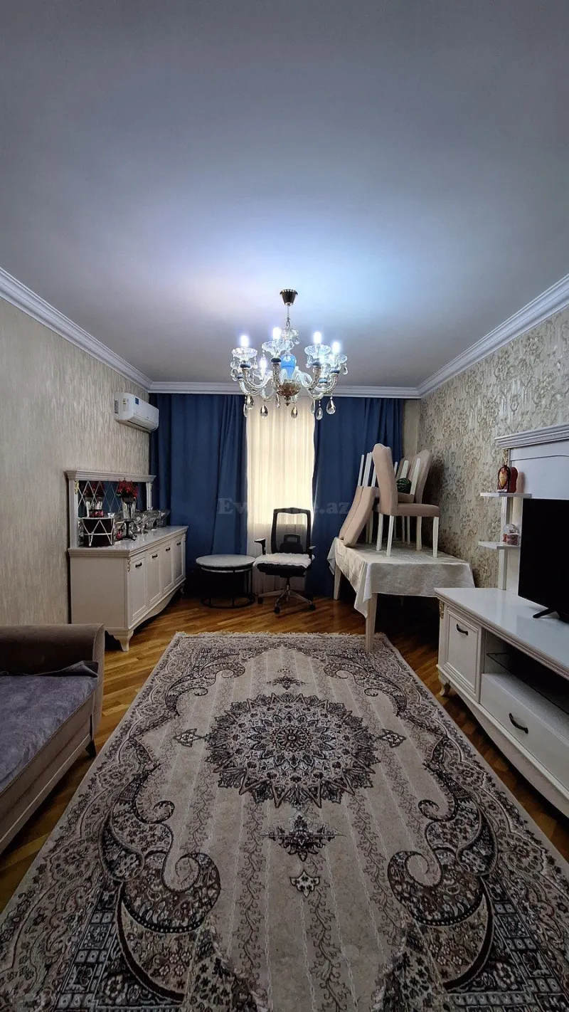 3 otaqlı Mənzil 85 m² 9-cu mikrorayon Satılır