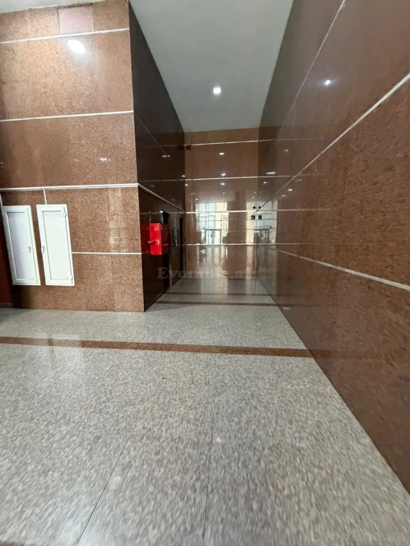 Satılır 3 otaqlı Mənzil Yeni tikili 130 m² Elmlər Akademiyası m. - şəkil 3