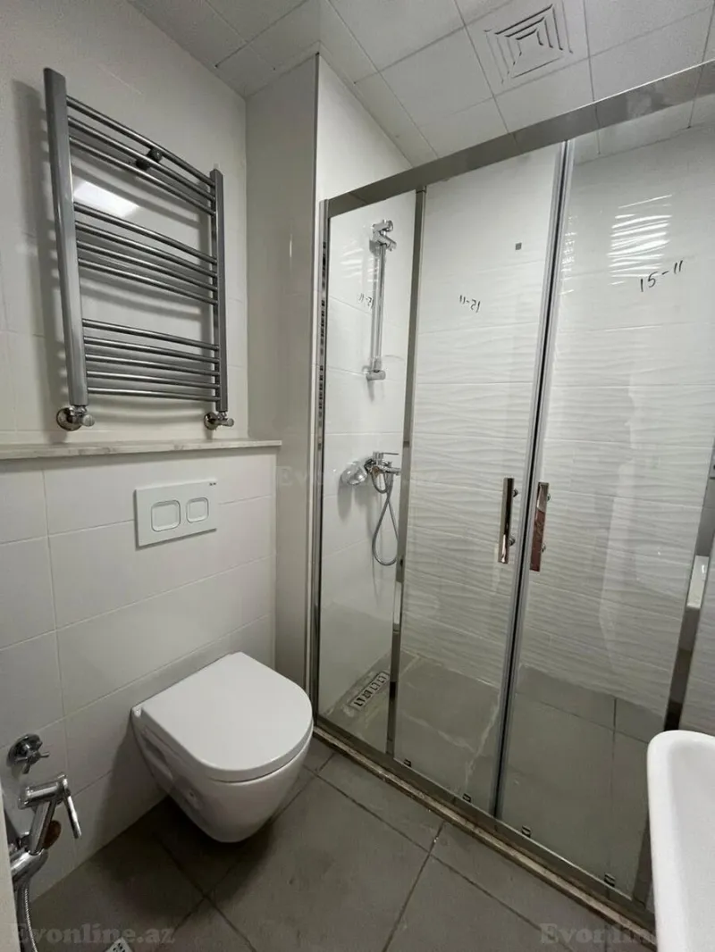 Kirayə verilir 2 otaqlı Mənzil Yeni tikili 60 m² İnşaatçılar m. - şəkil 7