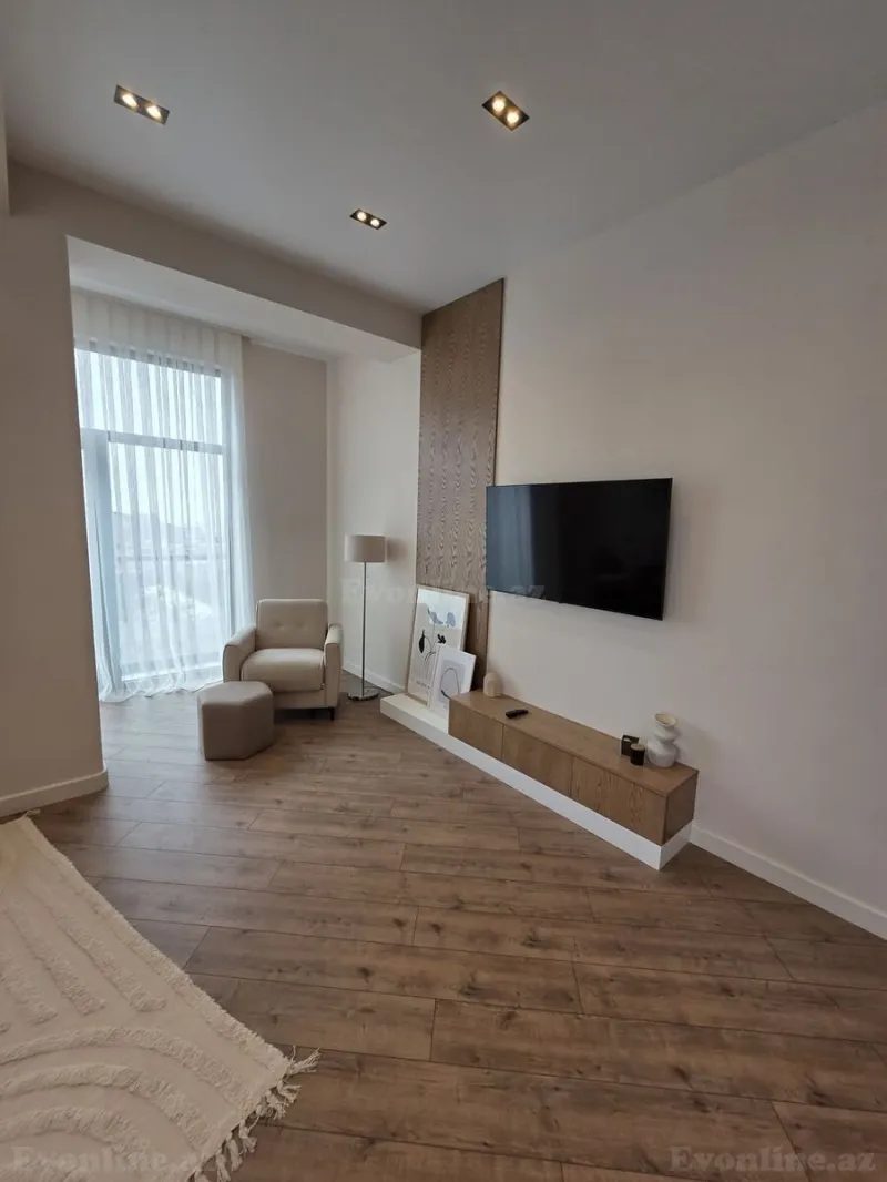4 otaqlı Mənzil 138 m² Nəsimi r. Kirayə verilir