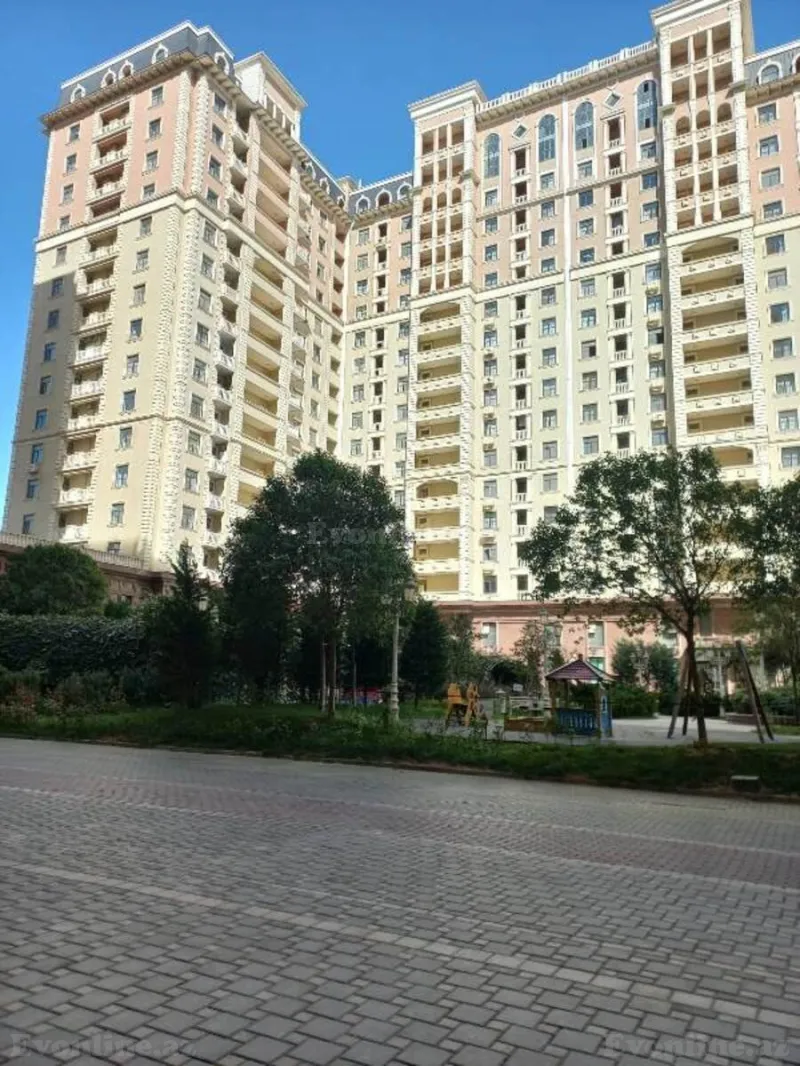 3 otaqlı Mənzil 119 m² Elmlər Akademiyası m. Satılır