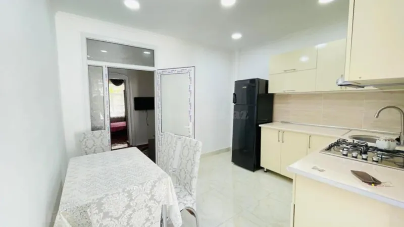 Kirayə verilir 2 otaqlı Mənzil Köhnə tikili 50 m² 28 May m. - şəkil 2
