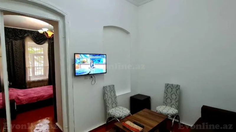 Kirayə verilir 2 otaqlı Mənzil Köhnə tikili 50 m² 28 May m. - şəkil 3