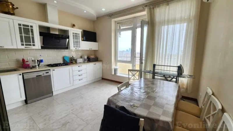 Kirayə verilir 3 otaqlı Mənzil Yeni tikili 155 m² Nizami m. - şəkil 6