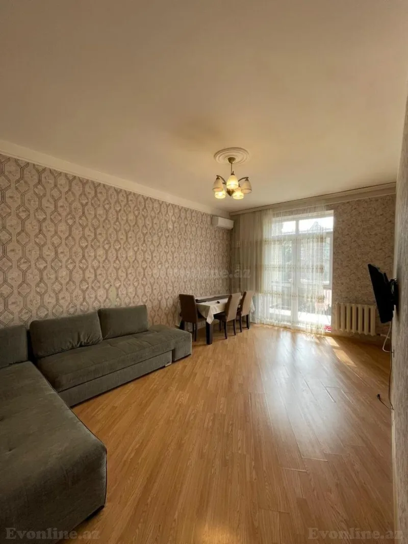 Satılır 3 otaqlı Mənzil Köhnə tikili 85 m² Yasamal r. - şəkil 2