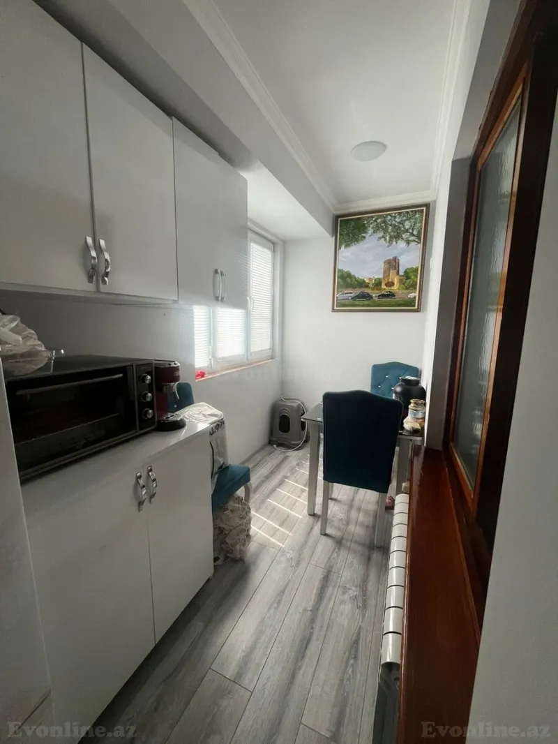 Satılır 3 otaqlı Mənzil Köhnə tikili 75 m² Nərimanov r. - şəkil 12