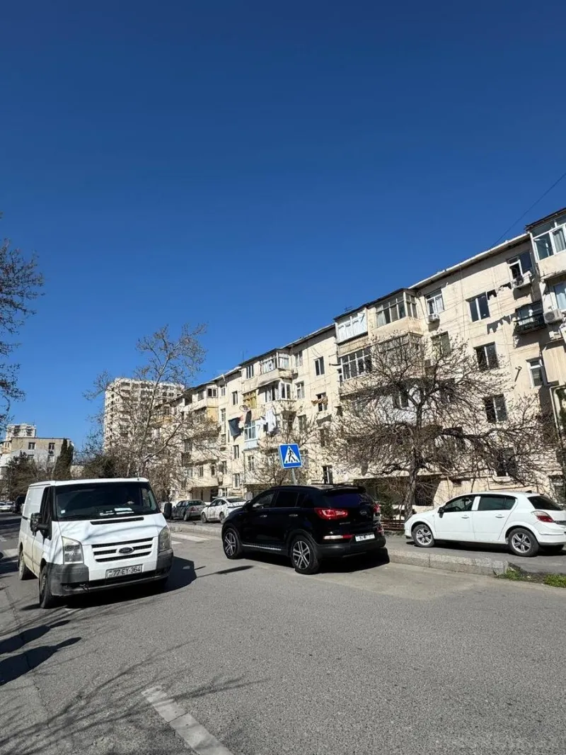 Satılır 3 otaqlı Mənzil Köhnə tikili 55 m² İnşaatçılar m. - şəkil 10