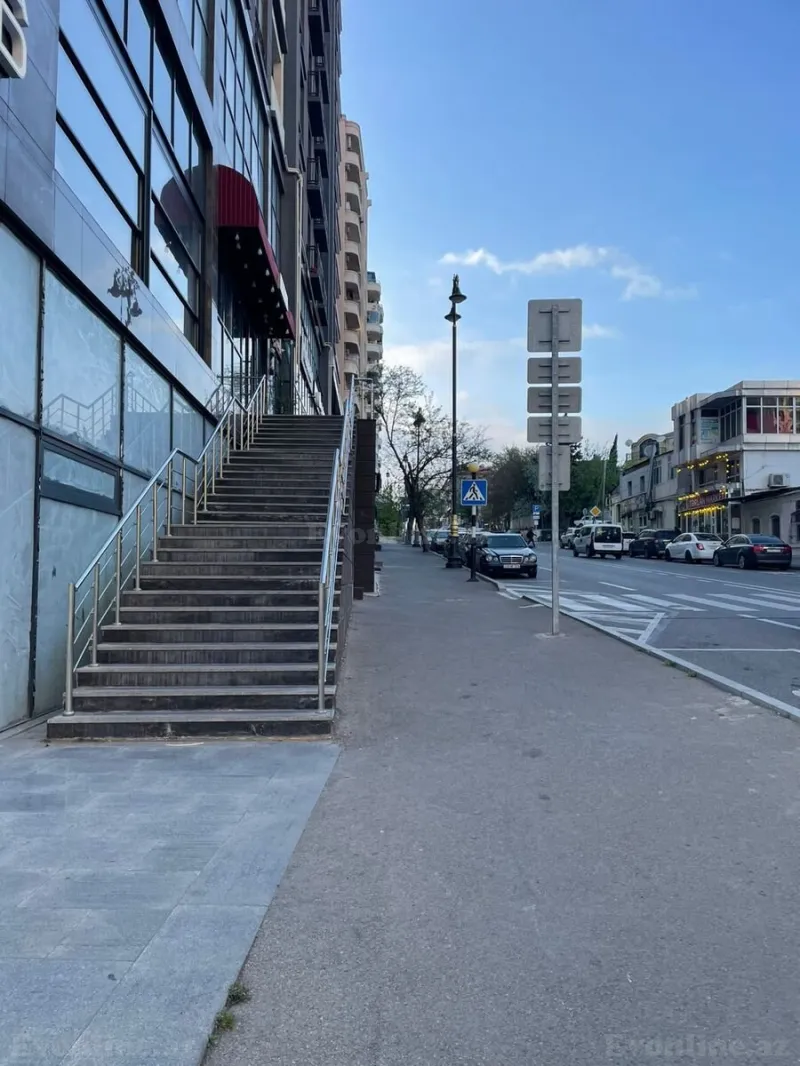 Kirayə verilir Obyekt 164 m² 28 May m. - şəkil 3