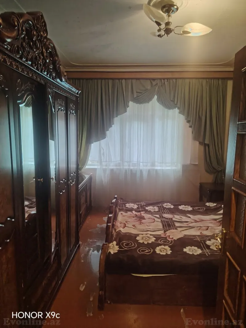 Satılır 2 otaqlı Mənzil Köhnə tikili 55 m² Memar Əcəmi m. - şəkil 3