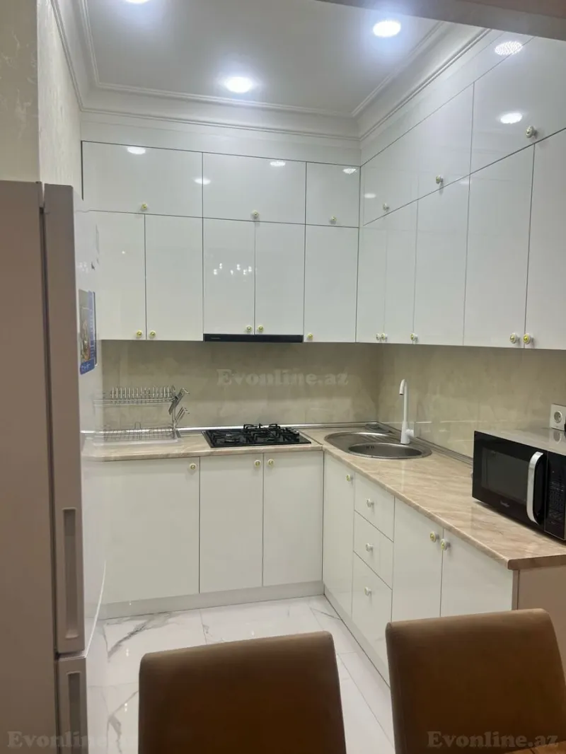 Kirayə verilir 2 otaqlı Mənzil Yeni tikili 68 m² 8 Noyabr m. - şəkil 7