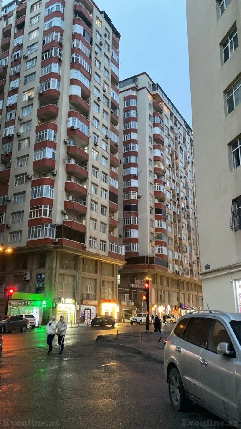 Kirayə verilir 3 otaqlı Mənzil Yeni tikili 145 m² Nizami r. - şəkil 9