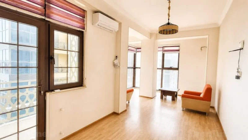 Satılır 2 otaqlı Mənzil Yeni tikili 78 m² 28 May m. - şəkil 2