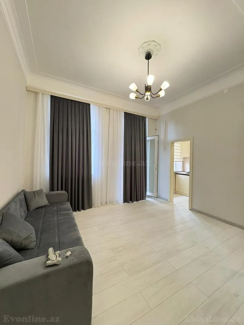 2 otaqlı Mənzil 42 m² 28 May m. Satılır