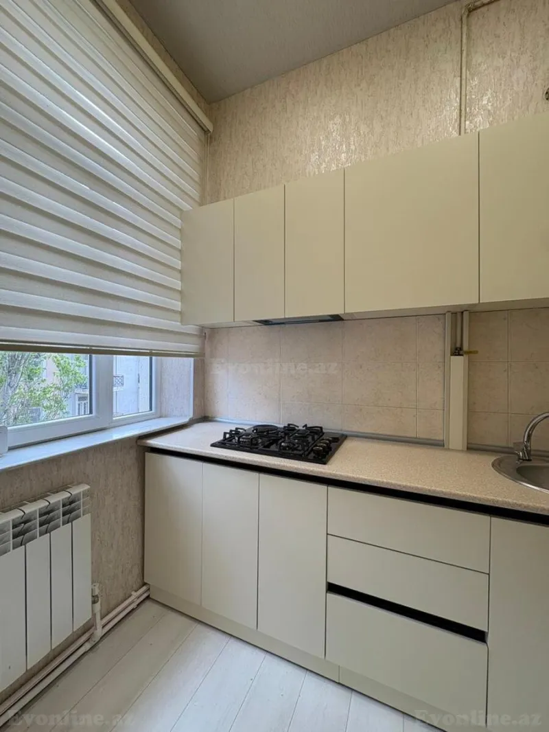 Satılır 2 otaqlı Mənzil Köhnə tikili 42 m² 28 May m. - şəkil 3