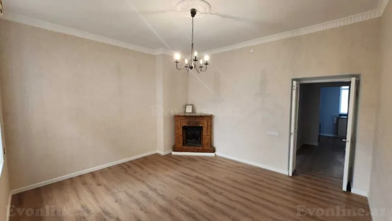 Satılır 2 otaqlı Mənzil Köhnə tikili 55 m² İçərişəhər m. - şəkil 3