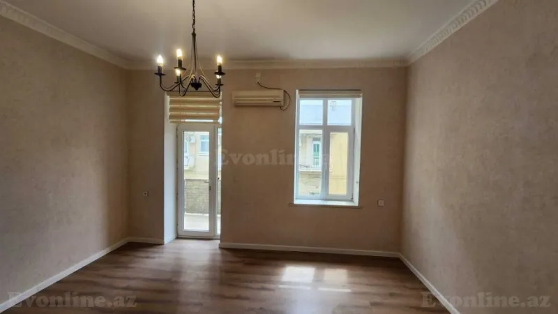 Satılır 2 otaqlı Mənzil Köhnə tikili 55 m² İçərişəhər m. - şəkil 4
