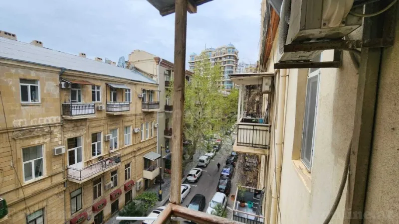 Satılır 2 otaqlı Mənzil Köhnə tikili 55 m² İçərişəhər m. - şəkil 20