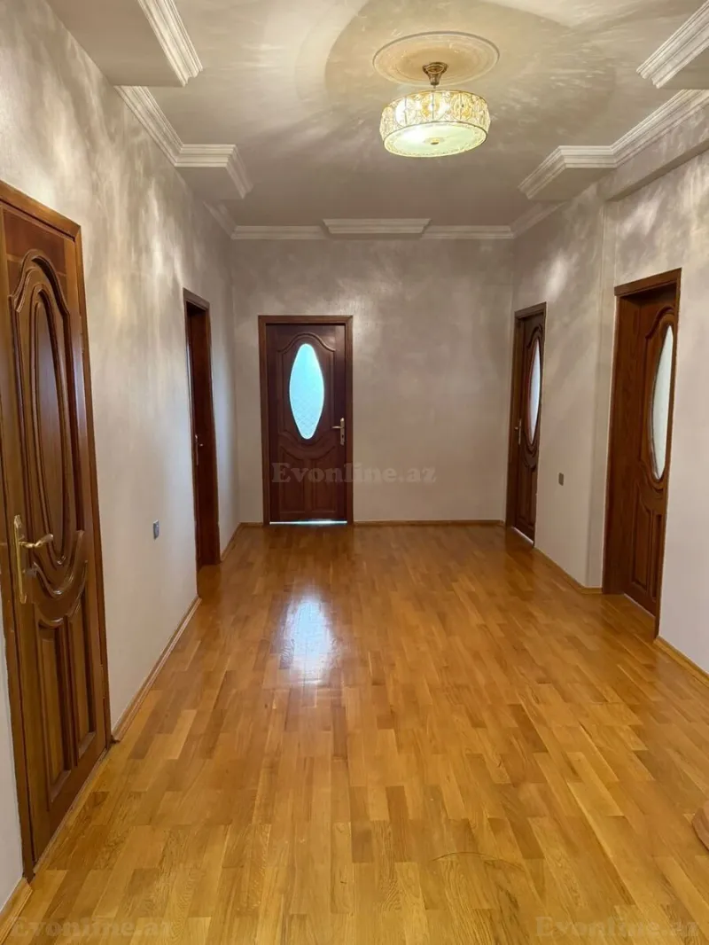 3 otaqlı Mənzil 125 m² 4-cü mikrorayon Satılır