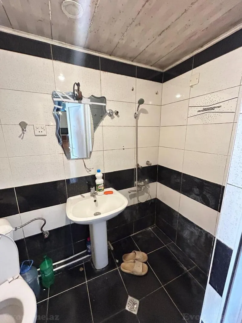 Satılır 4 otaqlı Mənzil Köhnə tikili 75 m² Memar Əcəmi m. - şəkil 10