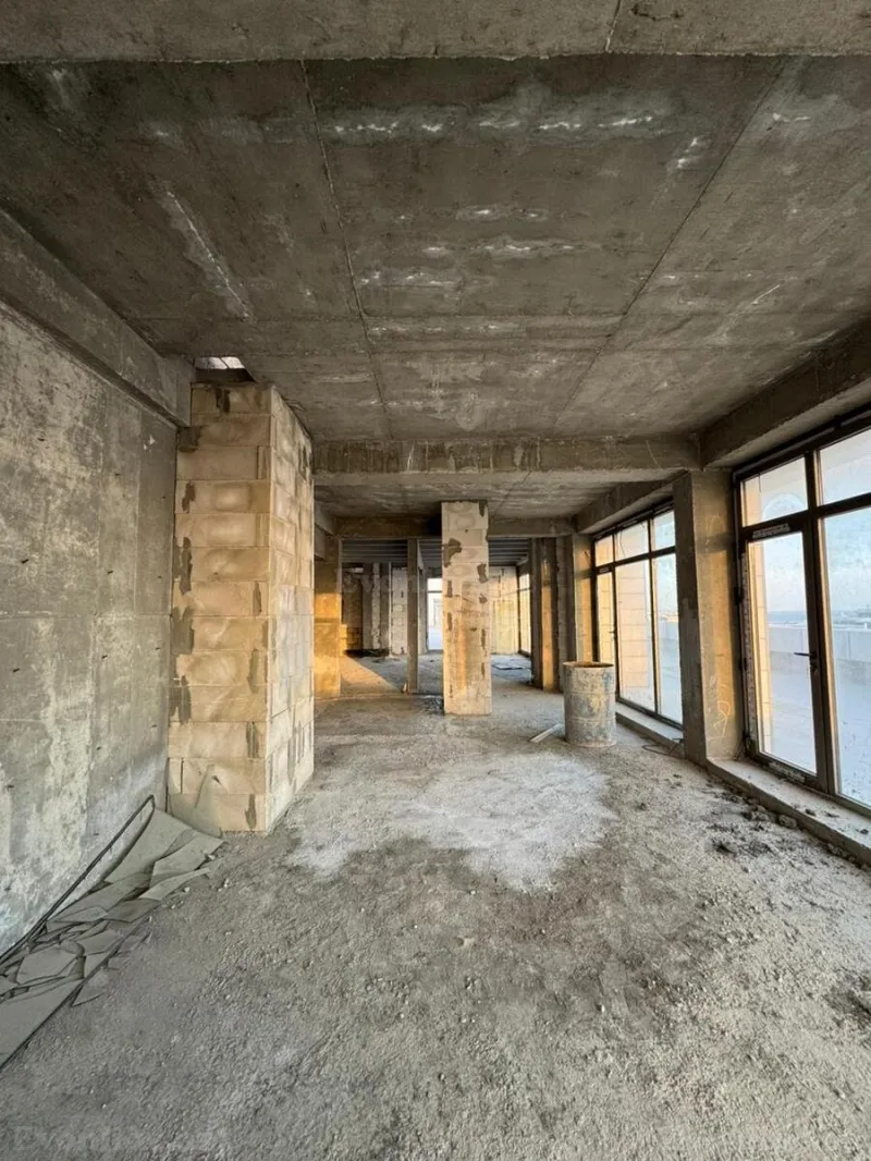 Satılır 10 otaqlı Mənzil Yeni tikili 750 m² Xətai r. - şəkil 12