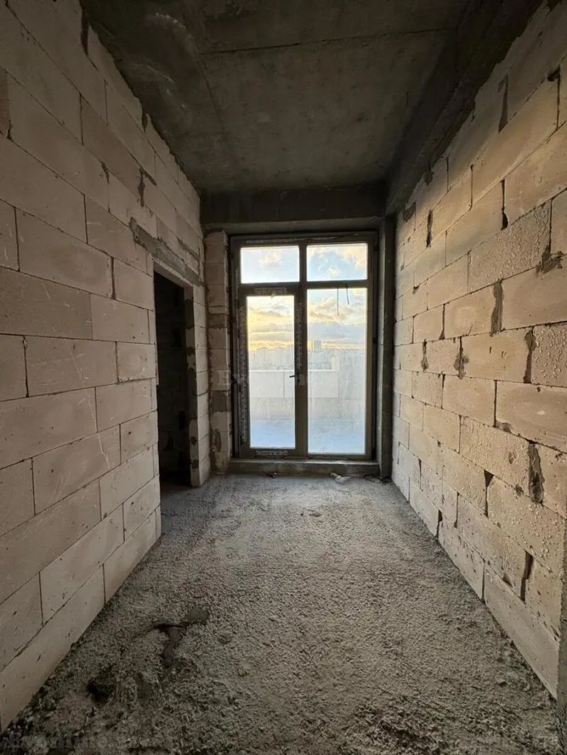 Satılır 10 otaqlı Mənzil Yeni tikili 750 m² Xətai r. - şəkil 14