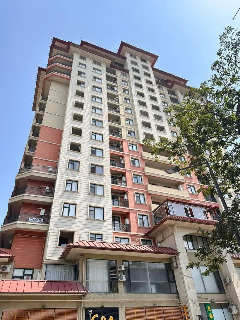 2 otaqlı Mənzil 90 m² Qara Qarayev m. Satılır
