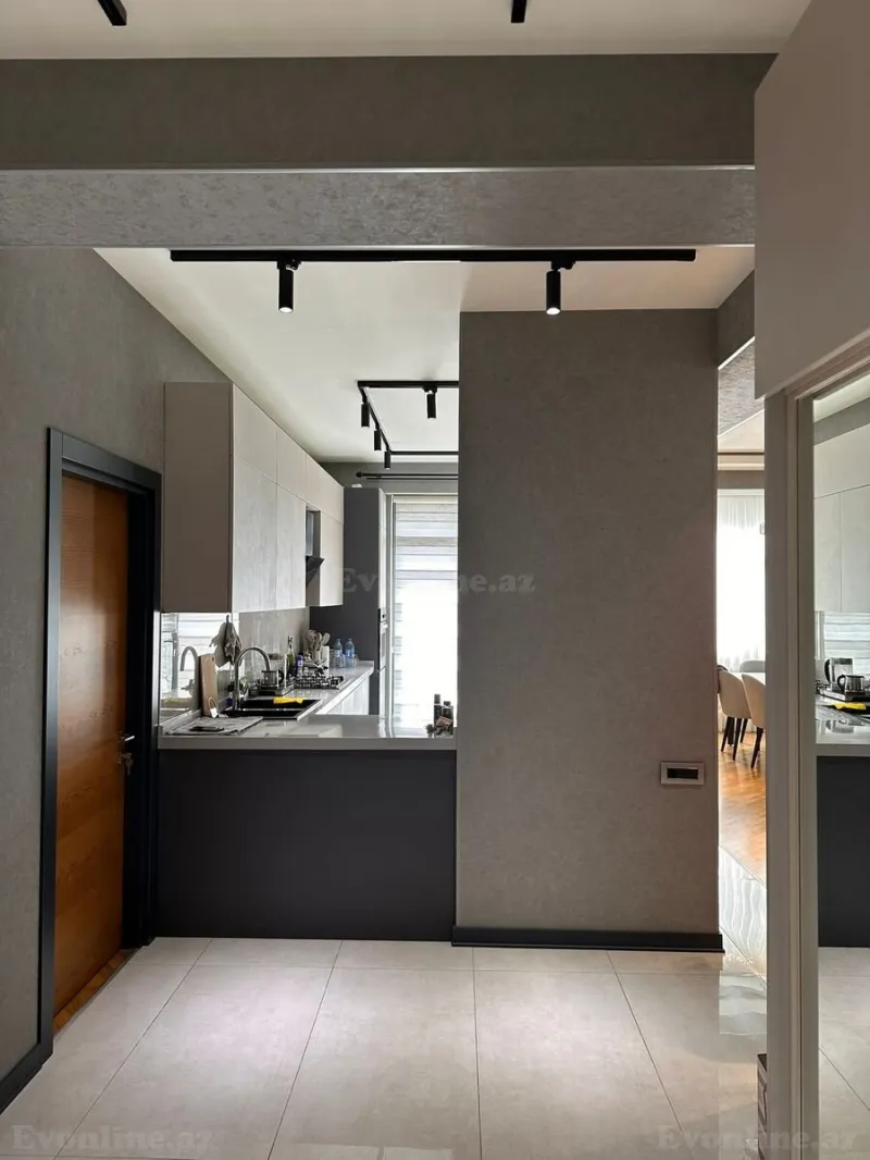 Satılır 2 otaqlı Mənzil Yeni tikili 90 m² Qara Qarayev m. - şəkil 4