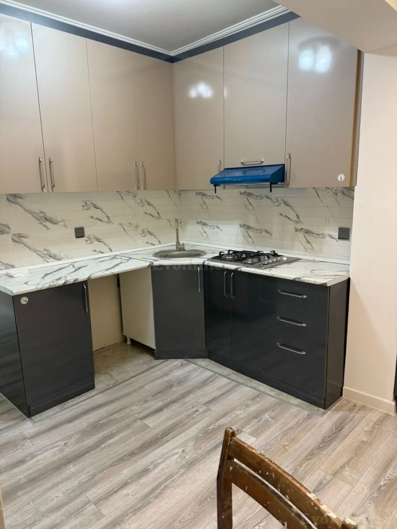 Satılır 2 otaqlı Mənzil Köhnə tikili 65 m² Yasamal - şəkil 9