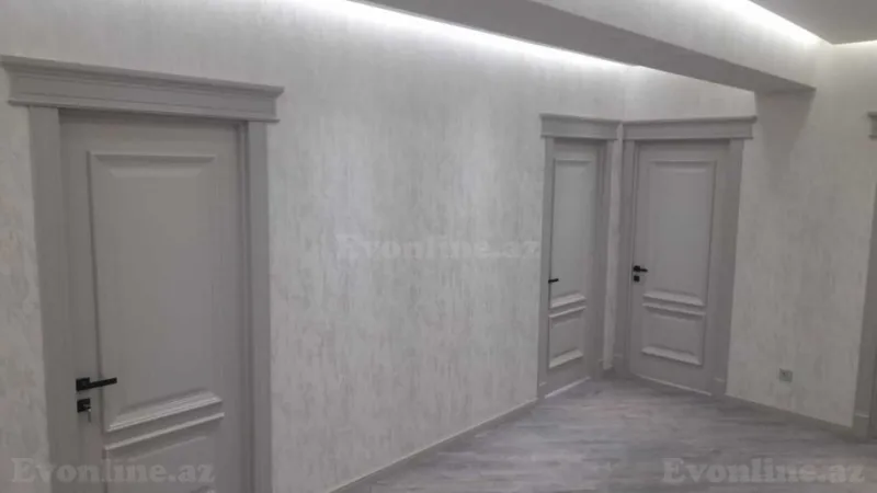 Kirayə verilir 3 otaqlı Mənzil Yeni tikili 130 m² Xətai m. - şəkil 17