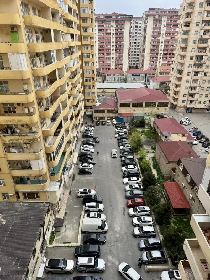 Satılır 2 otaqlı Mənzil Yeni tikili 70 m² Həzi Aslanov - şəkil 2