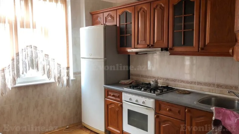 Kirayə verilir 3 otaqlı Mənzil Köhnə tikili 95 m² Xətai m. - şəkil 7