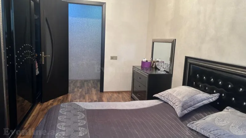 Satılır 2 otaqlı Mənzil Köhnə tikili 67 m² Binəqədi r. - şəkil 3