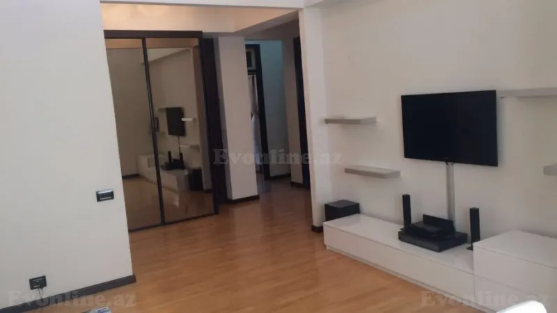 Kirayə verilir 3 otaqlı Mənzil Köhnə tikili 100 m² Sahil m. - şəkil 5