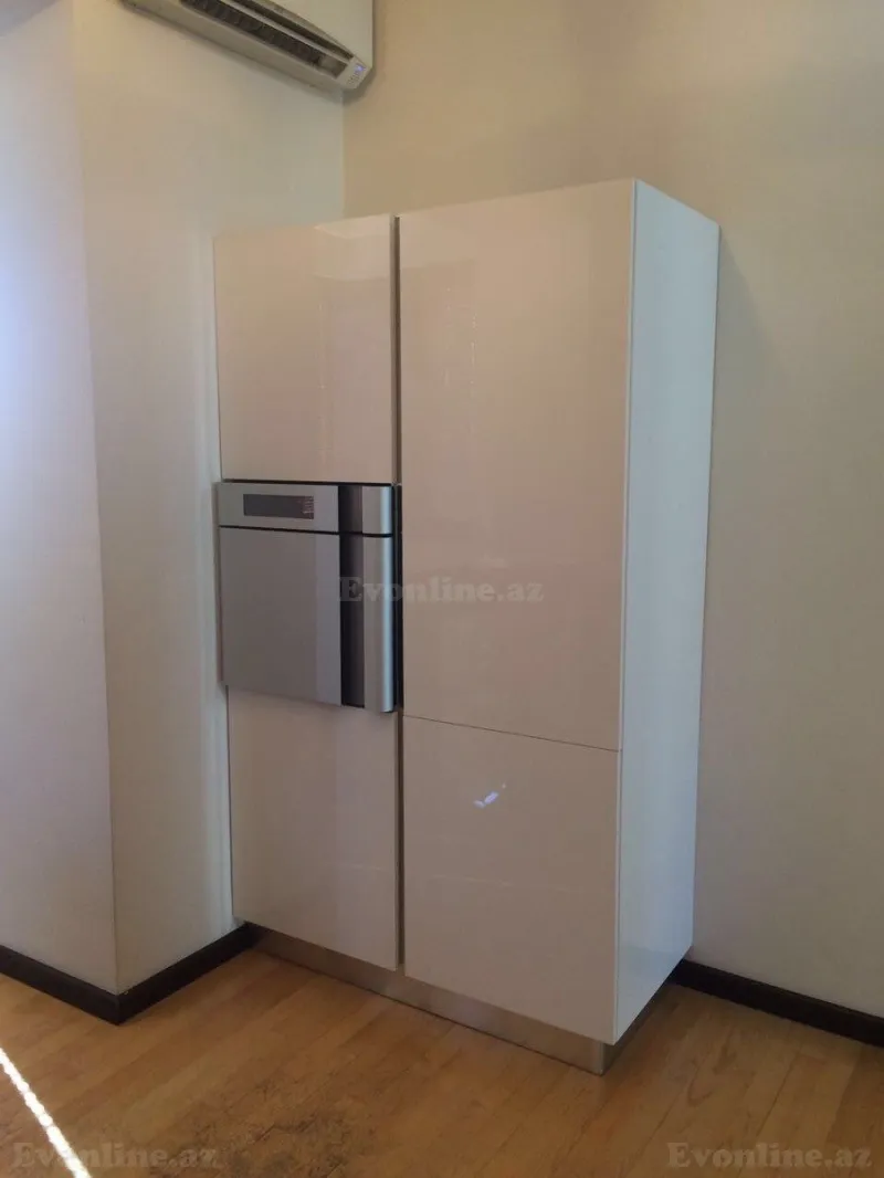 Kirayə verilir 3 otaqlı Mənzil Köhnə tikili 100 m² Sahil m. - şəkil 8