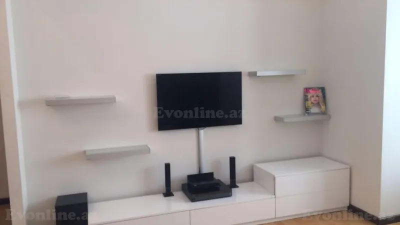 Kirayə verilir 3 otaqlı Mənzil Köhnə tikili 100 m² Sahil m. - şəkil 10