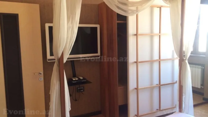 Kirayə verilir 3 otaqlı Mənzil Köhnə tikili 100 m² Sahil m. - şəkil 15
