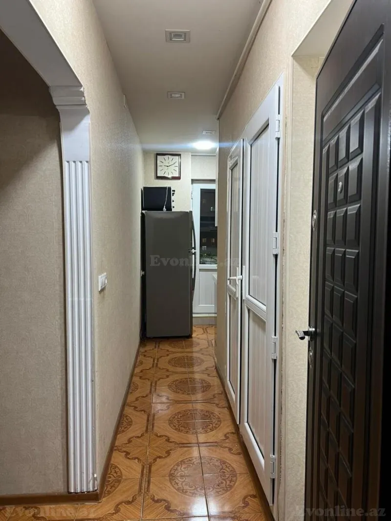 Satılır 2 otaqlı Mənzil Köhnə tikili 65 m² Gənclik m. - şəkil 4