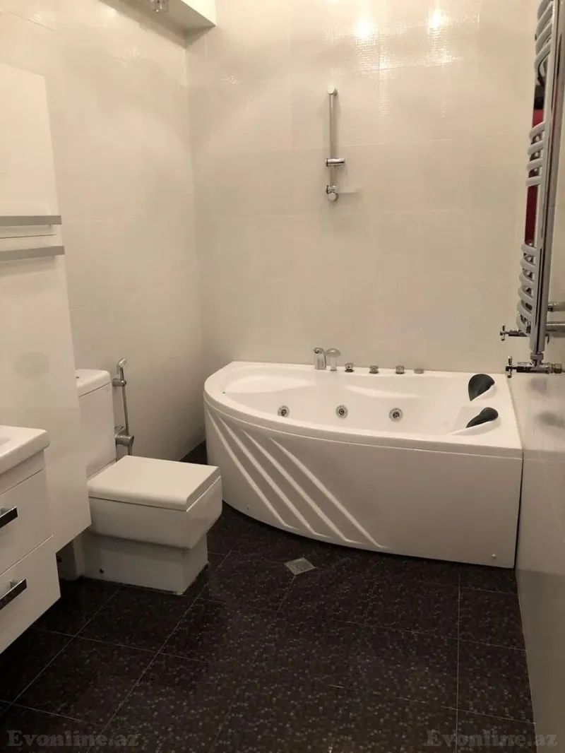 Satılır 3 otaqlı Mənzil Yeni tikili 140 m² Nəsimi r. - şəkil 10