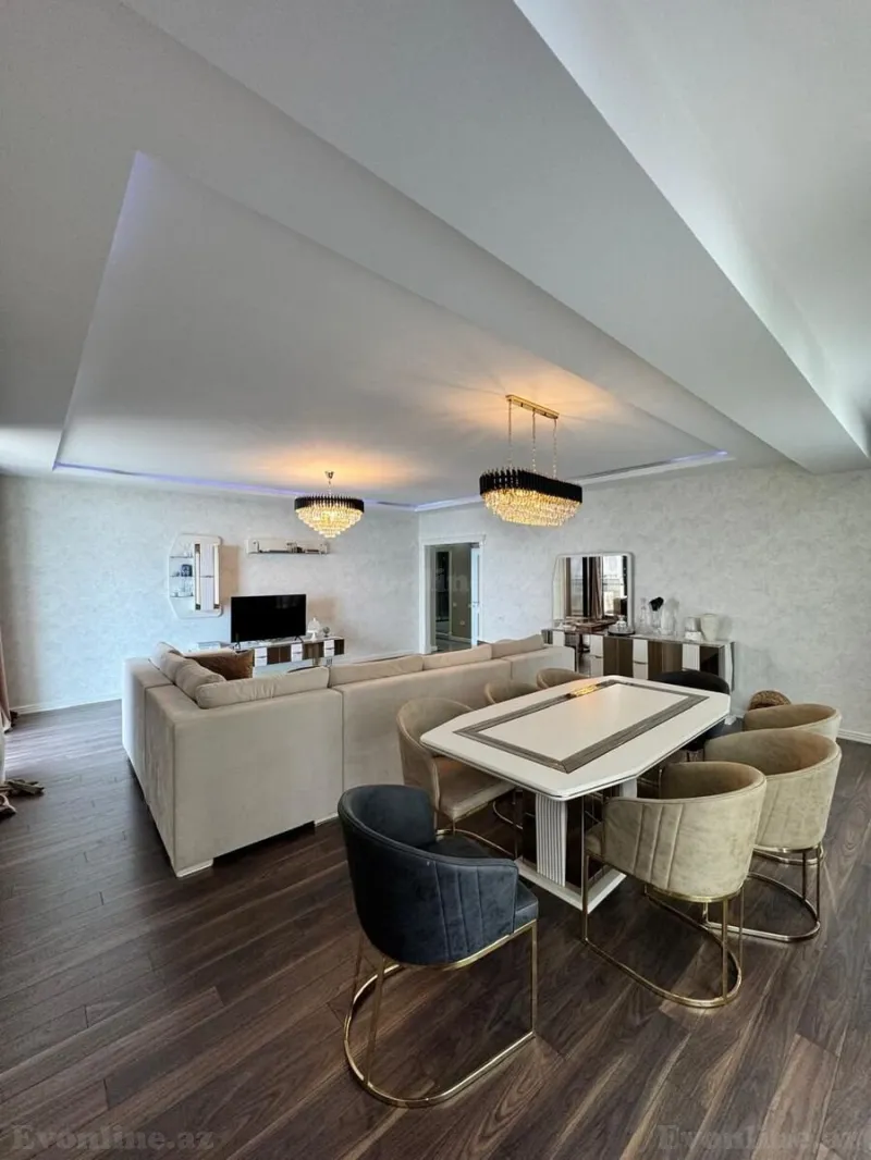 3 otaqlı Mənzil 146 m² Xətai r. Satılır