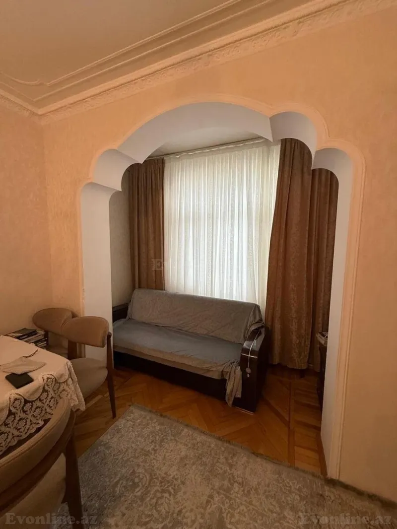 Satılır 2 otaqlı Mənzil Köhnə tikili 65 m² Gənclik m. - şəkil 5